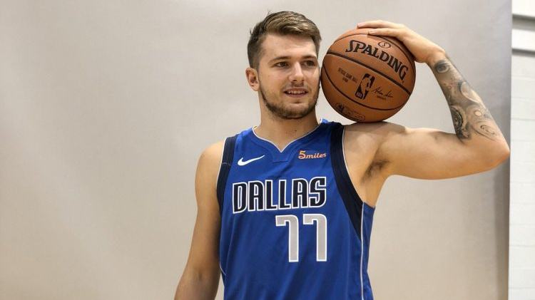 现代足球的 现代足球的